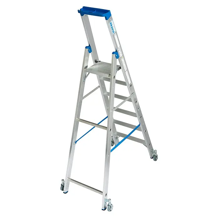 Krause Stabilo Stehleiter Fahrbar - Anzahl Tritte: 6 Stk., Arbeitshöhe: 3,4 m, Aluminium - Bild einer Krause Treppenleiter mit blauen Akzenten, die Stabilität und Komfort für sicheres Arbeiten in der Höhe bietet.