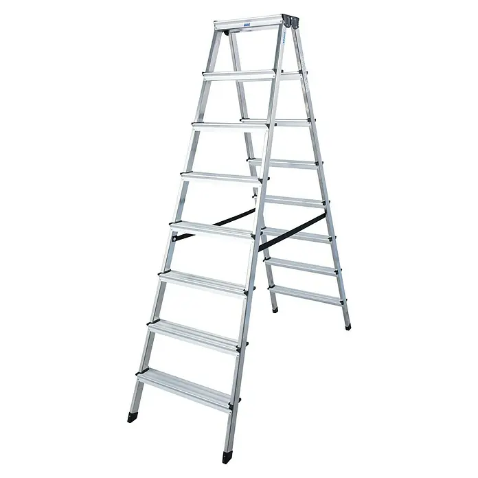 Krause Monto Doppel-Stehleiter Dopplo - Arbeitshöhe: 3,3 m, Anzahl Tritte: 16 Stk., Belastbarkeit: 150 kg, Aluminium - Eine silberne Klappleiter mit sieben Stufen und schwarzem Sicherheitsgurt, ideal für den Innen- und Außenbereich.