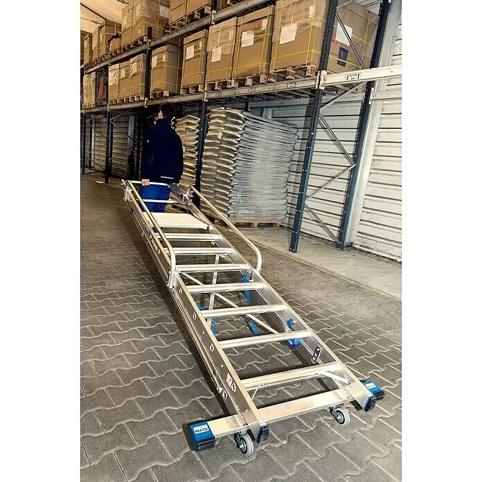 Krause Stabilo Stehleiter - Anzahl Tritte: 8 Stk., Arbeitshöhe: 3,9 m, Aluminium, Sicherheitsbügel - Anwendungsbeispiel