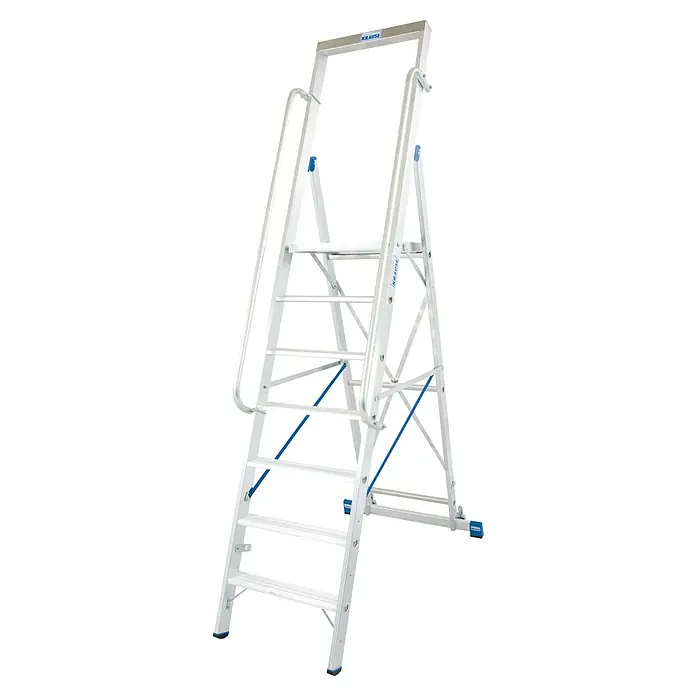 Krause Stabilo Stehleiter - Anzahl Tritte: 7 Stk., Arbeitshöhe: 3,65 m, Aluminium, Handläufe - Ein silberner Krause Stehleiter mit sechs Stufen und blauen Akzenten, ideal für sichere Arbeiten in der Höhe. Robuste Bauweise für den professionellen Einsatz.
