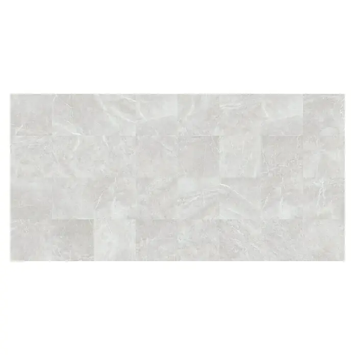 Feinsteinzeugfliese Bayona Silver - 60 x 60 cm, Grau, Glänzend - Das Bild zeigt eine Nahaufnahme von hellgrauen Marmorfliesen, die ein elegantes und modernes Muster erzeugen. Die Oberfläche ist glatt und reflektiert das Licht.
