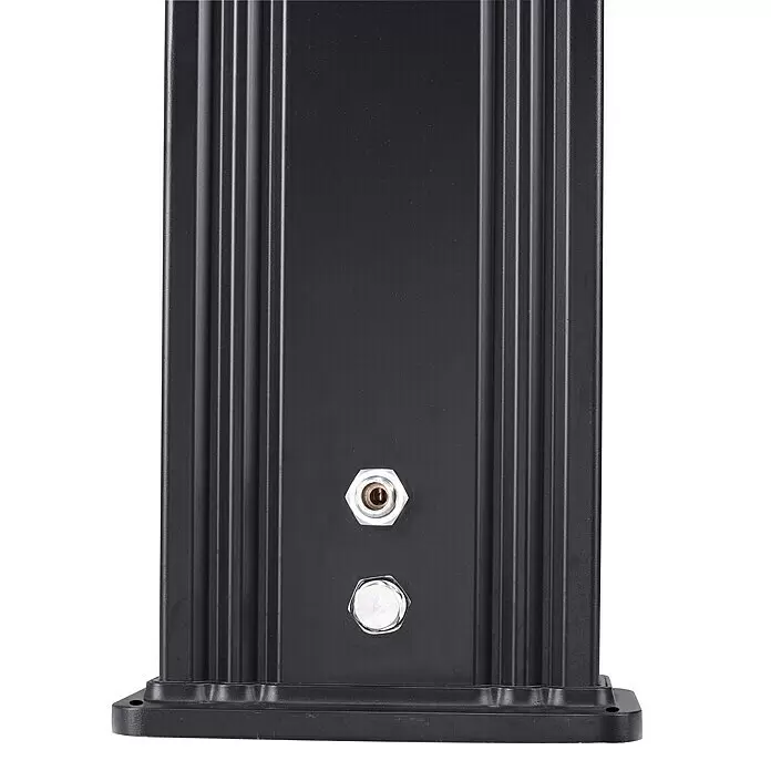 Steinbach Solardusche Slim Line Duo - Höhe: 220 cm, Aluminium, Schwarz/Silber, 40 l - Schwarzes, geriffeltes Säulengehäuse mit zwei metallischen Anschlüssen und robustem Sockel.