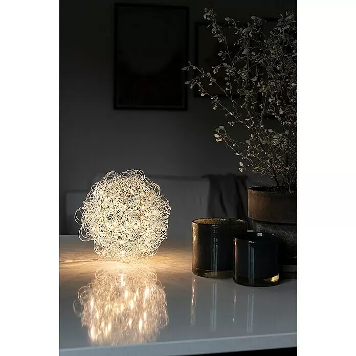 Konstsmide LED-Weihnachtsdekoleuchte Drahtball - Silber, Netzbetrieben, LED, Durchmesser: 20 cm - Stimmungsaufnahme
