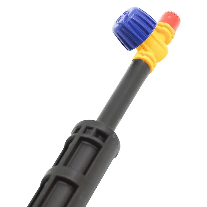 Varilla con microdifusor - Formas de riego: 360°, Largo: 30 cm, 1 ud. - Detalle de un cabezal de pulverización con boquilla azul, conector amarillo y punta de pulverización roja.