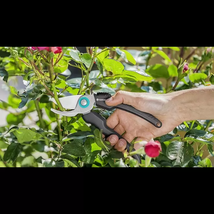 Gardena EcoLine GartenschereBypass, Max. Aststärke: 18 mm - Die GARDENA EcoLine Gartenschere