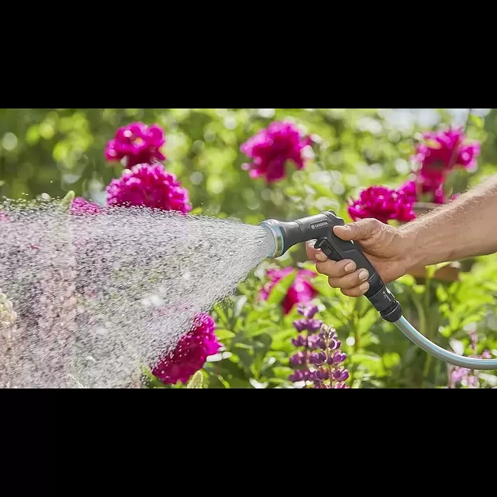 Gardena EcoLine BewässerungsbrauseBrausestrahl - Die GARDENA EcoLine Bewässerungsbrause