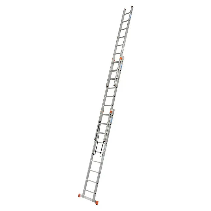 Krause Monto Mehrzweckleiter Tribilo - Arbeitshöhe: 6,85 m, Anzahl Tritte: 27 Stk., Belastbarkeit: 150 kg, Aluminium - Das Bild zeigt eine ausziehbare Aluminiumleiter mit orangenen Fußkappen auf einem schwarzen Hintergrund. Die Leiter ist komplett ausgefahren.