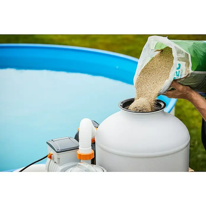 Min2C Aquasil-Filtersand - 25 kg, Körnung: 0,7 mm - 1,2 mm - Befüllen eines Sandfilters für einen Pool mit Filtersand aus einem Sack. Der Filter sorgt für sauberes Poolwasser.