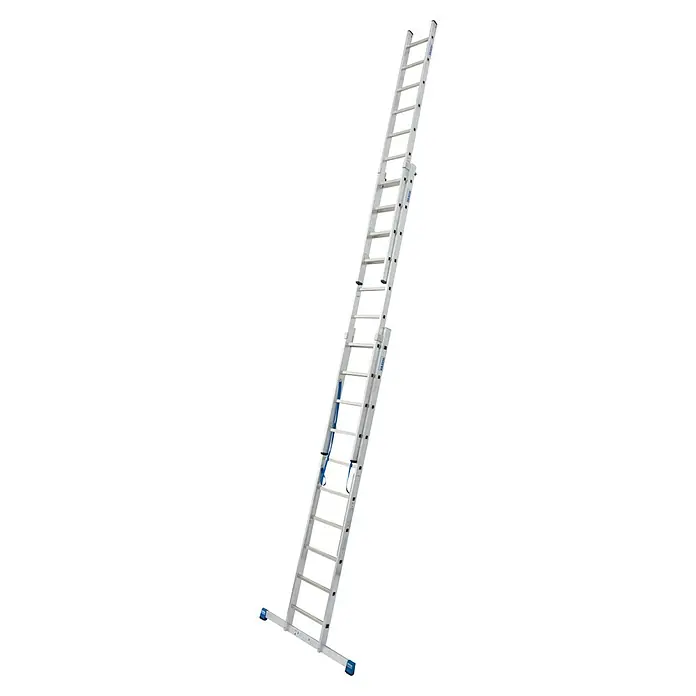 Krause Stabilo Mehrzweckleiter - Anzahl Tritte: 30 Stk., Arbeitshöhe: 7,65 m, Belastbarkeit: 150 kg, Aluminium - Eine lange, ausziehbare Aluminiumleiter steht auf einem schwarzen Hintergrund. Ideal für Bauarbeiten und Renovierungen im Haus.