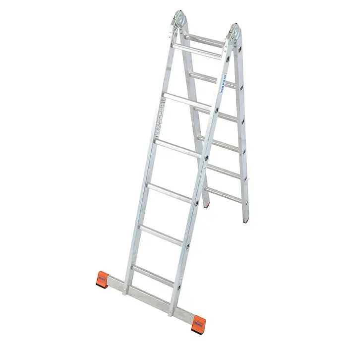 Krause Monto Doppelleiter TriMatic - Anzahl Tritte: 12 Stk., Arbeitshöhe: 4,4 m, Aluminium - Eine silberne Krause Leiter steht auf einem schwarzen Hintergrund, bereit für den Einsatz bei Bau- oder Renovierungsprojekten.
