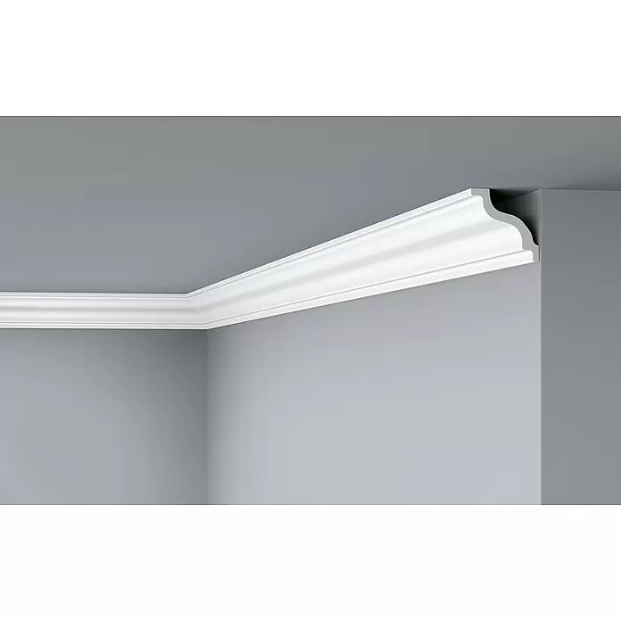 Nmc Decoflair Zierprofil Deckenleiste D9 - 1 Stk., 2 m x 70 mm x 70 mm, Extrudiertes Polystyrol (XPS) - Weißes dekoratives Ziergesims, an der Decken- und Wandverbindung installiert und um eine Innenecke geführt.