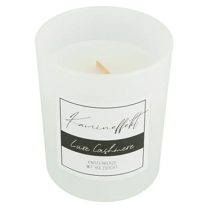 Duftkerze Kamineffekt - Im Glas, Luxe Cashmere, Ø x H: 6,5 x 7,6 cm - Weisse "Kamineffekt Luxe Cashmere" Duftkerze im Glas mit Holzdocht für ein gemütliches Ambiente und einen angenehmen Duft.
