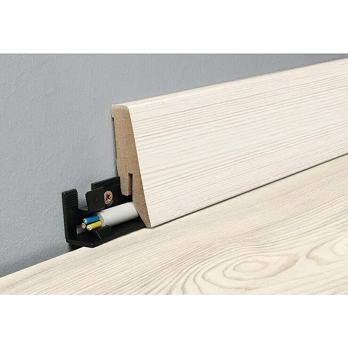MyStyle Sockelleiste K58 C Hickson Larch - 260 cm x 18 mm x 58 mm, MDF - Sockelleiste mit Kabelführungskanal für einfache Kabelinstallation. Praktische Lösung für ein ordentliches Zuhause oder Büro.