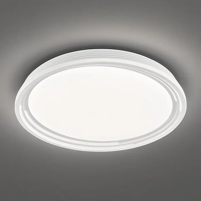 Fischer & Honsel Deckenleuchte rund Dua - 22 W, Ø x H: 430 mm x 7,5 cm, Weiß - Nahaufnahme einer runden, weißen Deckenleuchte, die ein sanftes, diffuses Licht in einem modernen Raum ausstrahlt.