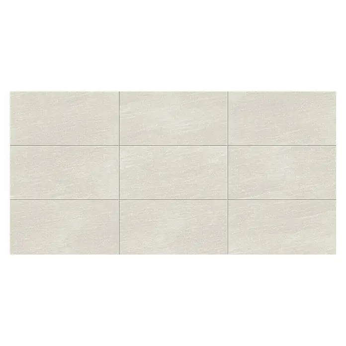 Atlas Concorde Solution Lane Feinsteinzeugfliese - 30 x 60 cm, Pearl, Matt - Neun hellbeige Bodenfliesen sind in einem rechteckigen Muster angeordnet, das eine saubere, moderne Ästhetik für Wohnräume bietet.