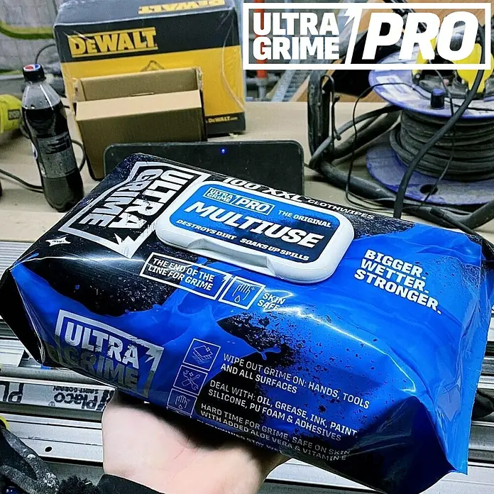 Feuchte Reinigungstücher Ultra Grime - 100 Stk. - Ultra Grime Pro Tücher: Reinigungsstark, sicher für die Haut und ideal für Werkzeuge und Oberflächen. Entfernt mühelos Öl, Farbe und Klebstoffe.