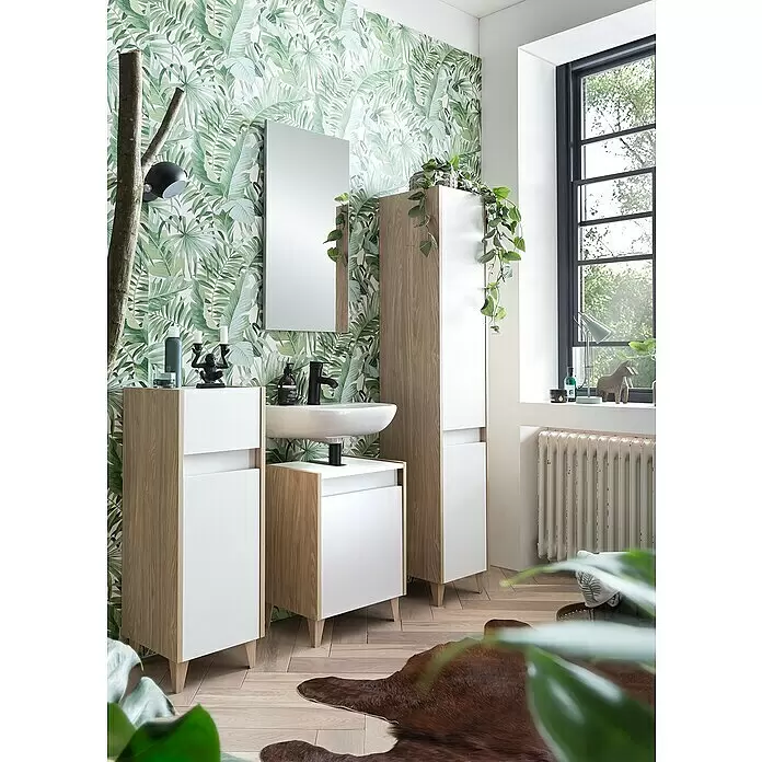 Schildmeyer Elba Spiegel - 40 x 80 cm, Rechteckig - Badmöbel aus hellem Holz mit weißen Fronten: Waschtischunterschränke mit Waschbecken und Hochschrank.