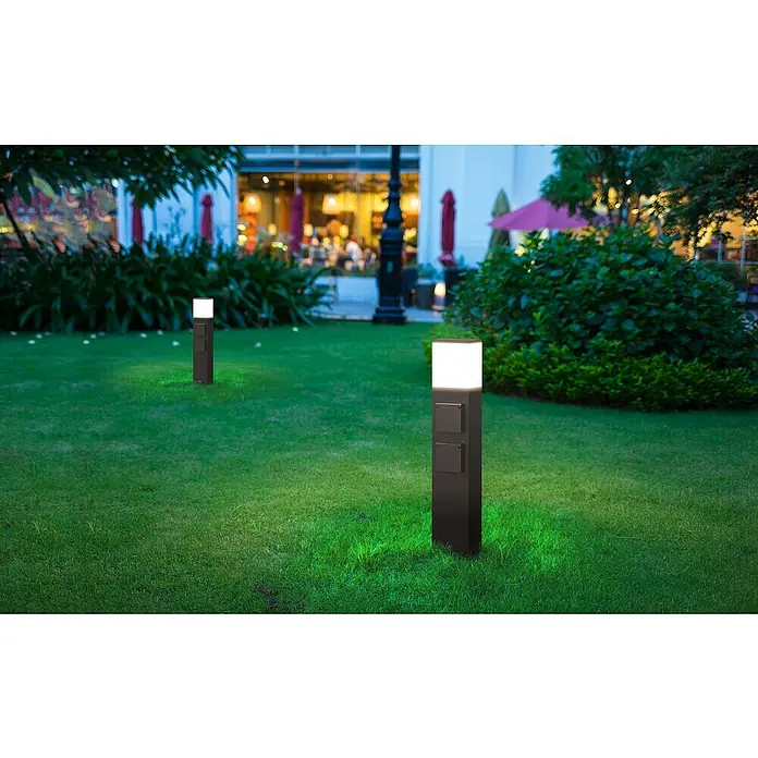 Lavida Milan Außensockelleuchte - 12 W, Farbe Gehäuse: Schwarz, Warmweiß, 7,4 x 9,5 x 50 cm, Mit Leuchtmittel, Mit Steckdose - Dunkle Gartenleuchte mit einem hellen Licht, das den Rasen beleuchtet. Beleuchtung für einen einladenden Außenbereich.