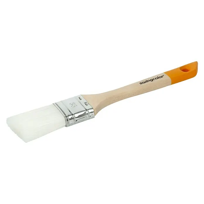 swingcolor Komfort Flachpinsel - Breite Borsten: 35 mm, Holz - Detailaufnahme eines Swingcolor Heizkörperpinsels mit hellem Holzgriff und orangener Spitze, ideal für präzises Malen an schwer zugänglichen Stellen.