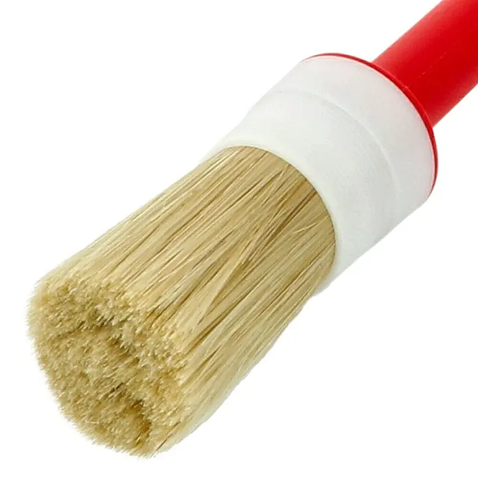 Ringpinsel - Größe Pinsel: 6, Kunststoffborsten, Kunststoff - Nahaufnahme eines runden Pinsels mit roten Griff und hellen Borsten, ideal für präzise Farbaufträge.