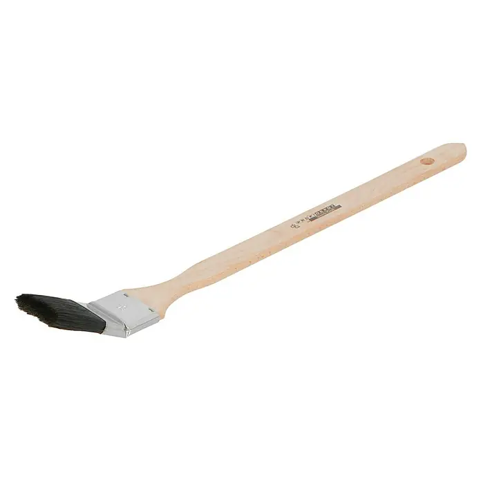 Profi Depot by Storch-Ciret Eckenstreicher - Breite Borsten: 50 mm, Mischborsten, Holz, 44,5 cm - Ein Detailaufnahme eines ProfiDepot Heizkörperpinsel mit gebogenem Stiel und schwarzen Borsten, ideal für schwer zugängliche Stellen.