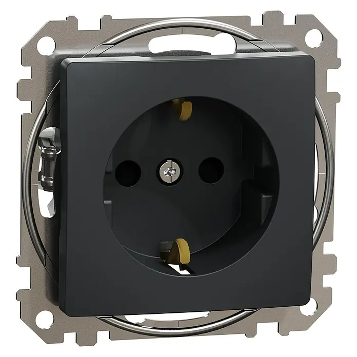 Schneider Electric Sedna Design & Elements Enchufe conexión rápida - Antracita, Satinado, Plástico, Montaje en superficie - Un primer plano de un enchufe negro con marco plateado, combinando diseño moderno y funcionalidad para acceso de energía seguro.