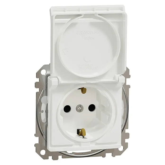 Schneider Electric Sedna Design & Elements Enchufe con tapa - Blanco, 16 A, Colocar, IP44 - Primer plano de un enchufe Schuko blanco a prueba de salpicaduras con tapa abierta. Puntos de fijación metálicos visibles.