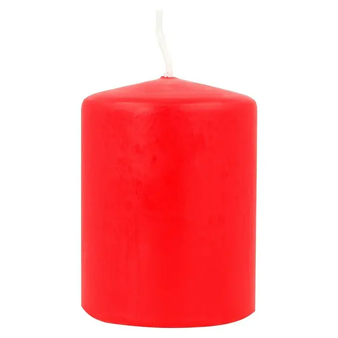 Stumpenkerzen-Set Safe Candle - 4 Stk., Ø x H: 6 x 8 cm, Rubin - Rote Stumpenkerze mit weißem Docht auf schwarzem Hintergrund. Ideal für eine gemütliche Atmosphäre und als dekoratives Element.