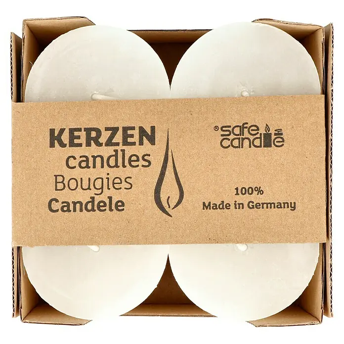 Stumpenkerzen-Set Rustic Safe Candle - 4 Stk., Ø x H: 6 x 8 cm, Wollweiß - Eine Packung mit vier Safe Candle Teelichtern in einer Kartonverpackung mit Aufschrift. 100% Made in Germany Kerzen für gemütliche Stunden.