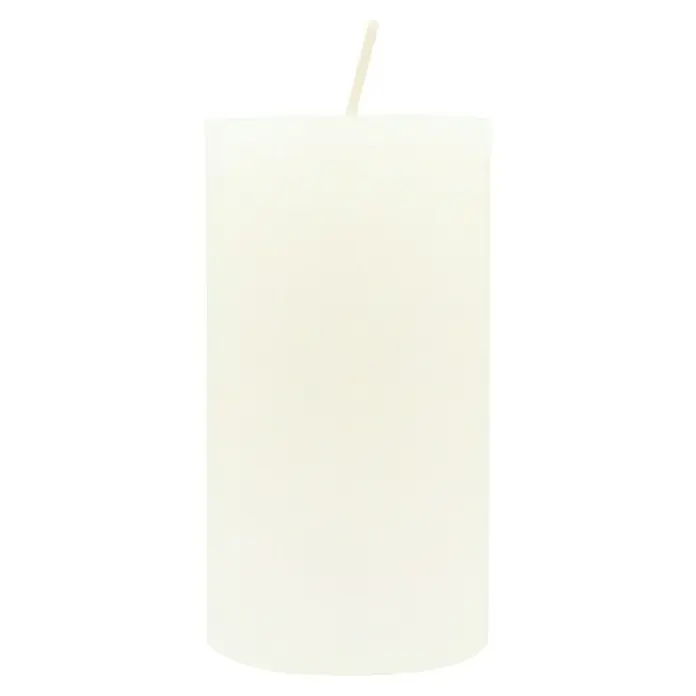 Stumpenkerzen-Set Rustic Safe Candle - 4 Stk., Ø x H: 6 x 11 cm, Wollweiß - Elfenbeinfarbene Stumpenkerze mit einem einzelnen Docht, perfekt um eine warme und gemütliche Atmosphäre in jedem Raum zu schaffen.