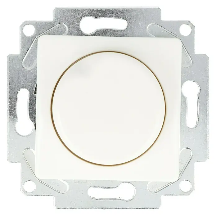 Voltomat MIKRO Dimmer Standard - Elektroweiß, Kunststoff - Nahaufnahme eines weißen Lichtschalters mit runder Taste, umgeben von einer silberfarbenen Metallhalterung auf schwarzem Hintergrund.