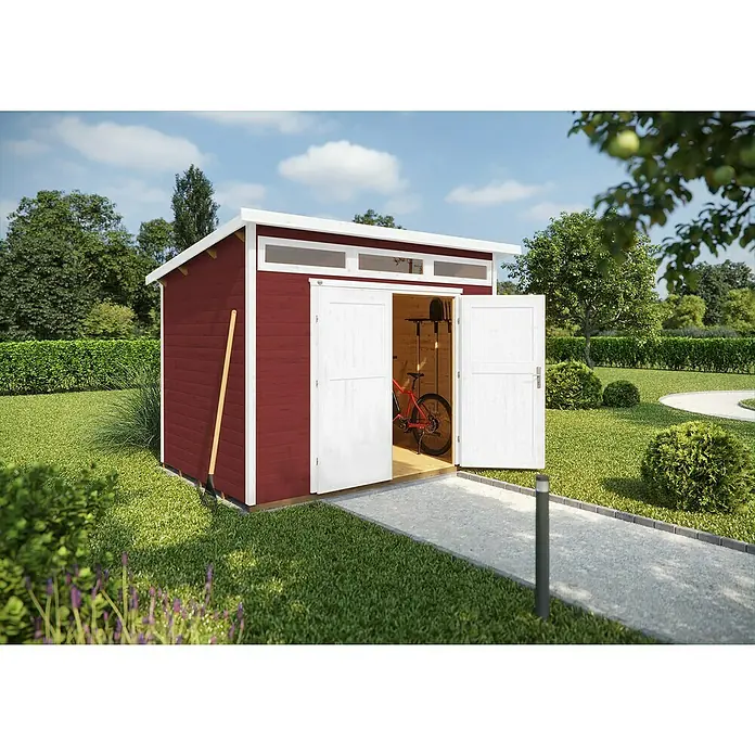 Weka Gartenhaus 264 Gr. 3 - Außenmaß inkl. Dachüberstand (B x T): 330 x 249 cm, Holz, Schwedenrot - Roter Holzschuppen mit weißen Türen und Fenstern, der einen Einblick auf ein Fahrrad im Inneren gibt. Eine Harke steht an der Seite des Schuppens.