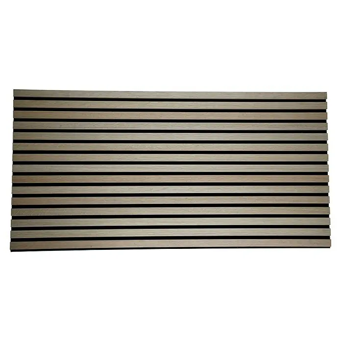 Panel acústico decorativo Premium Plus - 1,2 m x 0,6 m x 22 mm, Roble natural - Primer plano de un panel de pared de listones de madera. Ideal para el diseño interior moderno, ofrece ventajas visuales y acústicas.