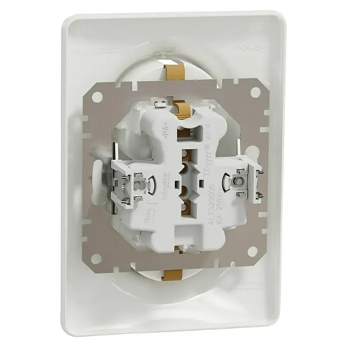 Schneider Electric Sedna Design & Elements Enchufe doble - Blanco, Brillante, Plástico, Montaje en superficie - Primer plano de la parte posterior de un interruptor blanco Schneider Electric, que muestra detalles como el número de modelo y el voltaje.