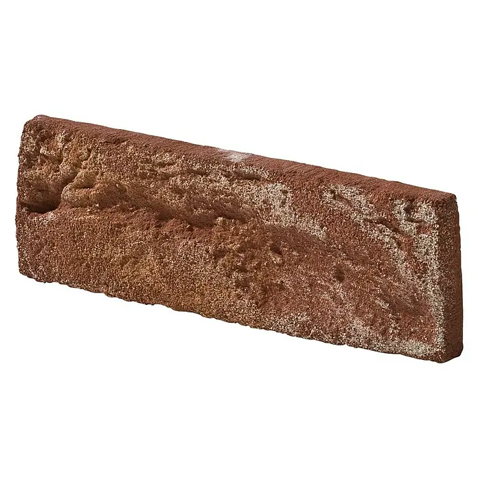 Stegu Verblendstein Country 668 - 20,5 x 6,2 cm, Braun, Steinoptik - Nahaufnahme eines einzelnen, länglichen roten Backsteins mit rauer Oberfläche, ideal für Bau- und Dekorationsprojekte.