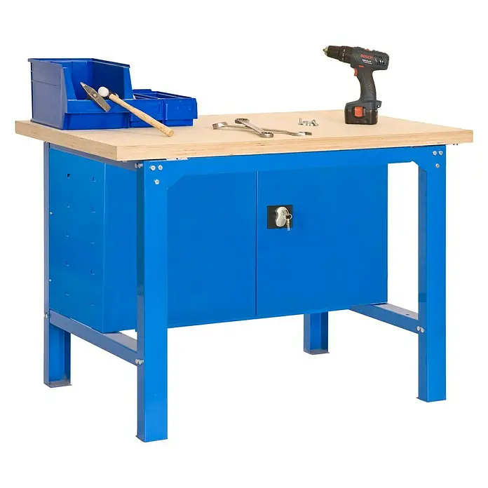 Simonrack Simonwork Banco de trabajo BT6 Cabinet - L x An: 76 x 120 cm, Altura de trabajo: 86,5 cm, Carga soportada: 600 kg, Azul - Banco de trabajo con armarios azules, una tapa de madera y herramientas como un martillo, llaves inglesas y taladro encima.