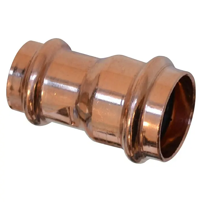 Viega Profipress Muffe - 22 x 15 mm - Ein kupferfarbenes Pressverbindungsstück für die Sanitärinstallation, das zwei Rohre sicher und dauerhaft verbindet.