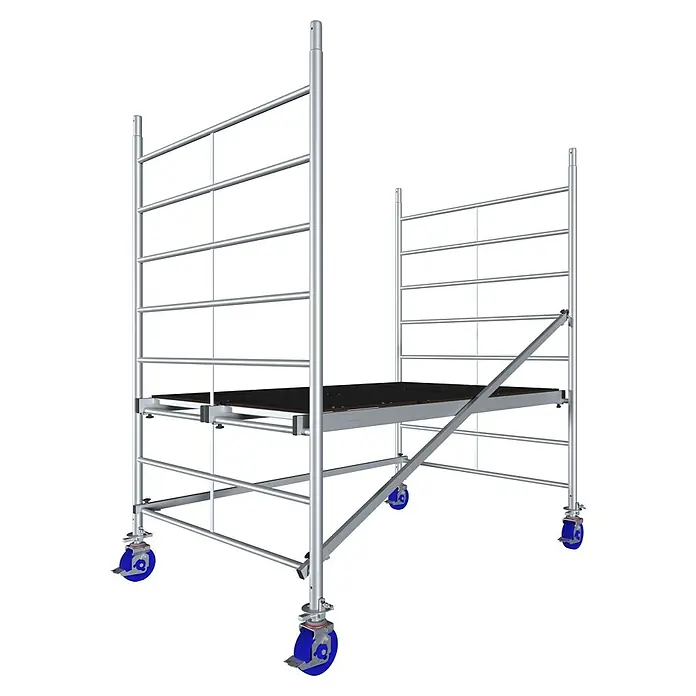 Krause ProTec XXL Rollgerüst Breitaufbau - Arbeitshöhe: 2,9 m, Belastbarkeit Plattform: 480 kg - Gerüst mit Rollen: Silbernes, modulares Gerüstsystem mit blauen Rollen für den einfachen Transport und die Arbeit in der Höhe.