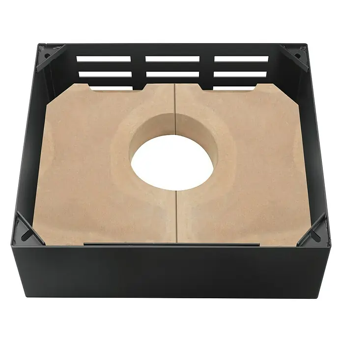 Justus Wärmespeicherblock E-Block - L x B x H: 40,5 x 50,5 x 17,4 cm - Produktansicht einer quadratischen schwarzen Basis mit einem Loch in der Mitte, die ein modernes Design hervorhebt.