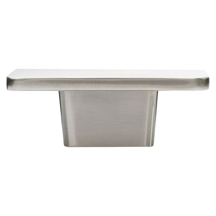 Siro Möbelknopf - Typ Möbelgriff: Knopf, Sonstige, Vernickelt, Silber, Länge: 58 mm - Nahaufnahme eines quadratischen, gebürsteten Nickel-Schrankknopfs. Stilvoll und funktional für moderne Möbeldesigns.