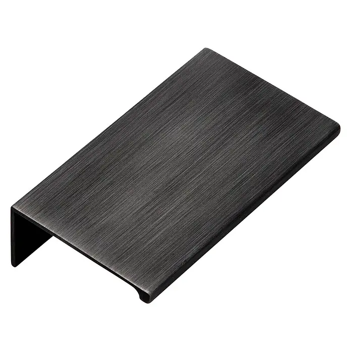 Siro MöbelgriffTyp Möbelgriff: Bügel, Aluminium, Sonstige, Eisenfarbig, Länge: 70 mm - Nahaufnahme eines modernen, gebürsteten Nickel-Möbelgriffs mit klaren Linien und minimalistischem Design. Ideal für moderne Küchen.