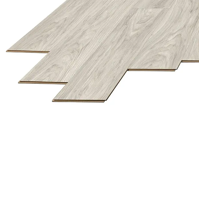 LOGOCLIC Laminado Nogal Sintra - 1.380 x 193 x 8 mm, AC5 - Un primer plano muestra tres tablones de suelo de vinilo de color claro apilados, mostrando su diseño de instalación fácil de encajar.