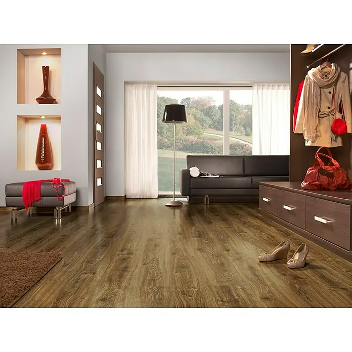 LOGOCLIC Laminado Roble Energy - 1.380 x 193 x 10 mm, Roble, AC5 - Interior elegante con suelo laminado marrón, aportando calidez y estilo a la estancia. La base perfecta para un hogar acogedor.