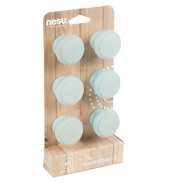 Nesu Pomo para muebles 403AZC 6 uds. - 6 ud., Ø x Al: 40 x 33 mm, Madera - Primer plano de un paquete con seis pomos de muebles Nesu en azul pastel, perfectos para personalizar muebles.