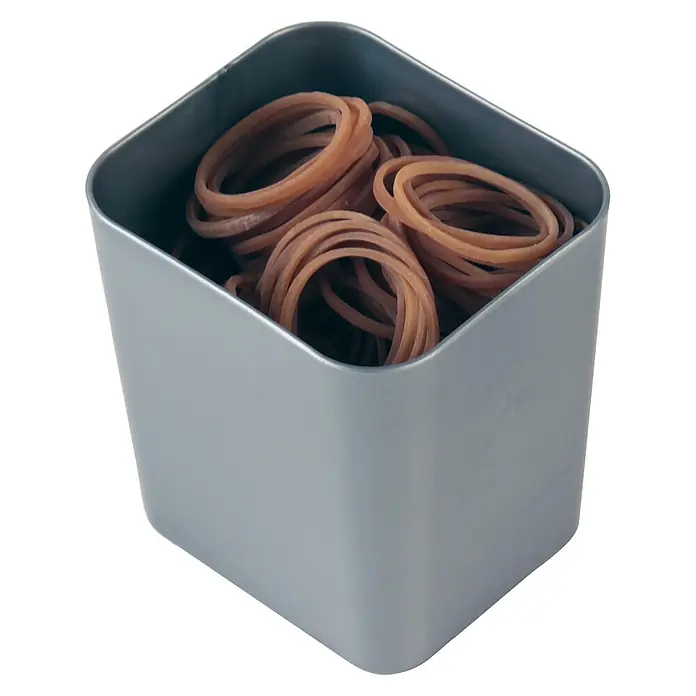 Sunware Aufbewahrungsbox Q-Line Basket - L x B x H: 7 x 6 x 7,6 cm, Kunststoff, Metallfarbig - Ein silberfarbener quadratischer Behälter gefüllt mit braunen Gummibändern. Ideal für Bürobedarf und Organisation.