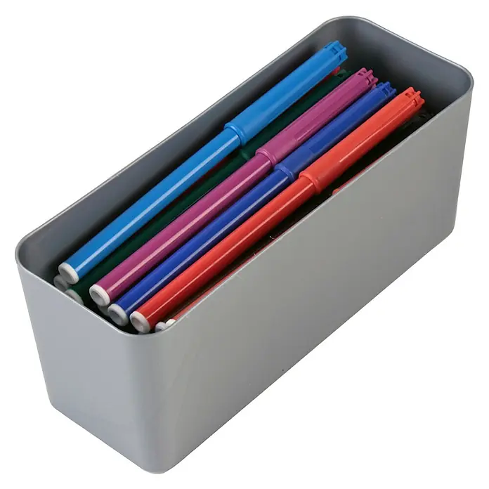 Sunware Aufbewahrungsbox Q-Line Basket - L x B x H: 18,3 x 7 x 7,6 cm, Kunststoff, Metallfarbig - Eine graue Aufbewahrungsbox, gefüllt mit bunten Filzstiften in verschiedenen Farben wie Blau, Rot, Grün und Lila. Praktisch für Büro und Schule.