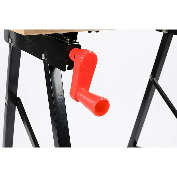 Banco de trabajo plegable - L x An: 56 x 62 cm, Altura de trabajo: 76 cm, Carga soportada: 100 kg - Detalle de un banco de trabajo con manivela roja para ajustar la altura, ideal para proyectos de bricolaje.