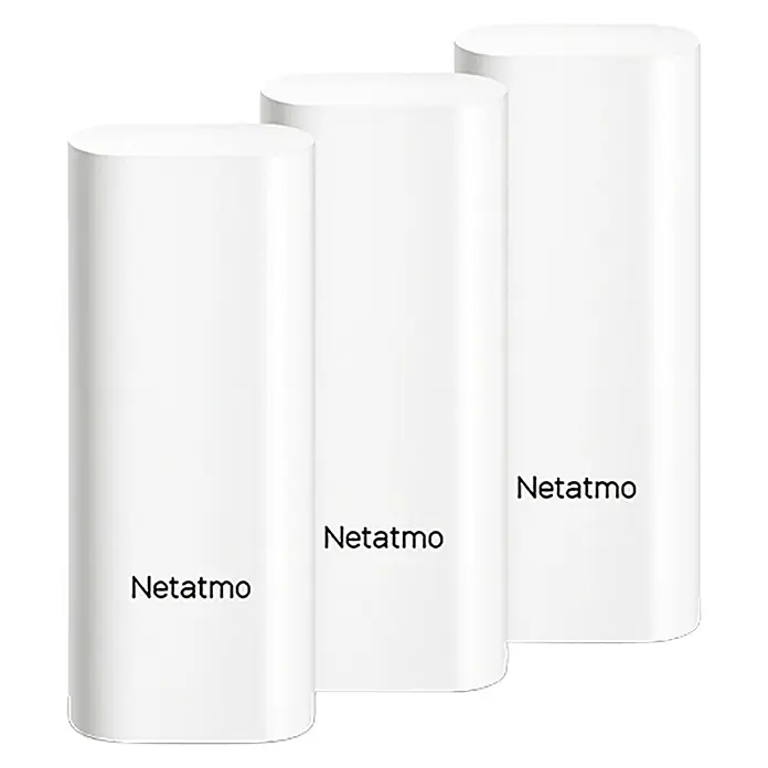 Netatmo Sensor de ventana y puerta inteligente - Específico para: Puertas y ventanas - Tres dispositivos Netatmo blancos están uno al lado del otro. Ideal para los entusiastas del hogar inteligente que valoran la conectividad.