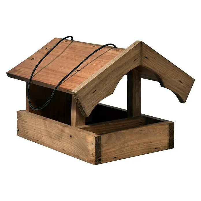 Dobar Vogelfutterhaus Altmühl - 26 x 25 x 21 cm, Braun, Holz - Ein hölzernes Vogelhaus mit einem schrägen Dach und einem schwarzen Seil zum Aufhängen, ideal für Garten oder Balkon.