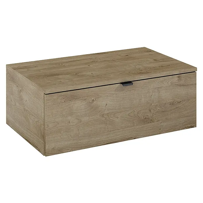 Inspira Schubladeneinsatz - 75,7 x 27,5 x 45,5 cm, Canela Oak - Nahaufnahme einer Schublade aus hellem Holz mit einem eleganten, schwarzen Griff. Perfekt für moderne Wohnräume.